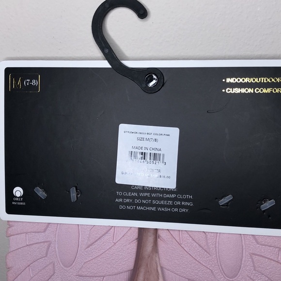 Charles Albert Fluffy Faux Fur Slippers M (7-8) - Picture 5 of 6